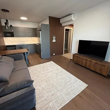 Skyluxe 25 Eurovea Tower * Bratysława